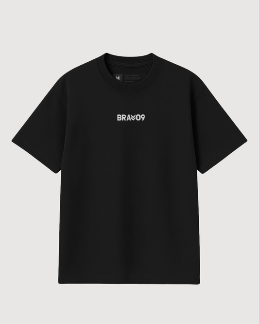 Camiseta Oversized Brav-04 AUT VINCERE... Preta